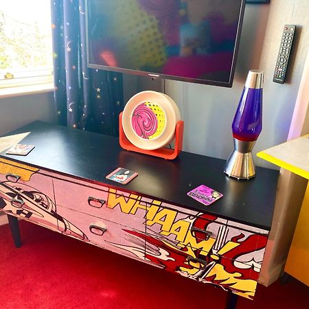 Апартаменты Pop Art Pad Heart Of Old Town With Parking! Гастингс Экстерьер фото